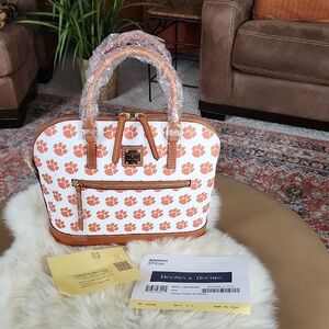 Adorable NWT Dooney & Bourke Clemson Tiger Paw Domed Zip Satchel 🧡🐅🤍🎁